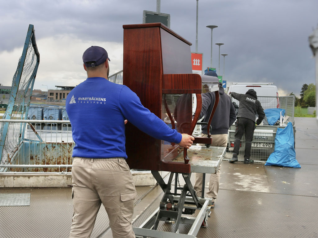 Bortforsling av piano Stockholm | Svartbäckens Transport